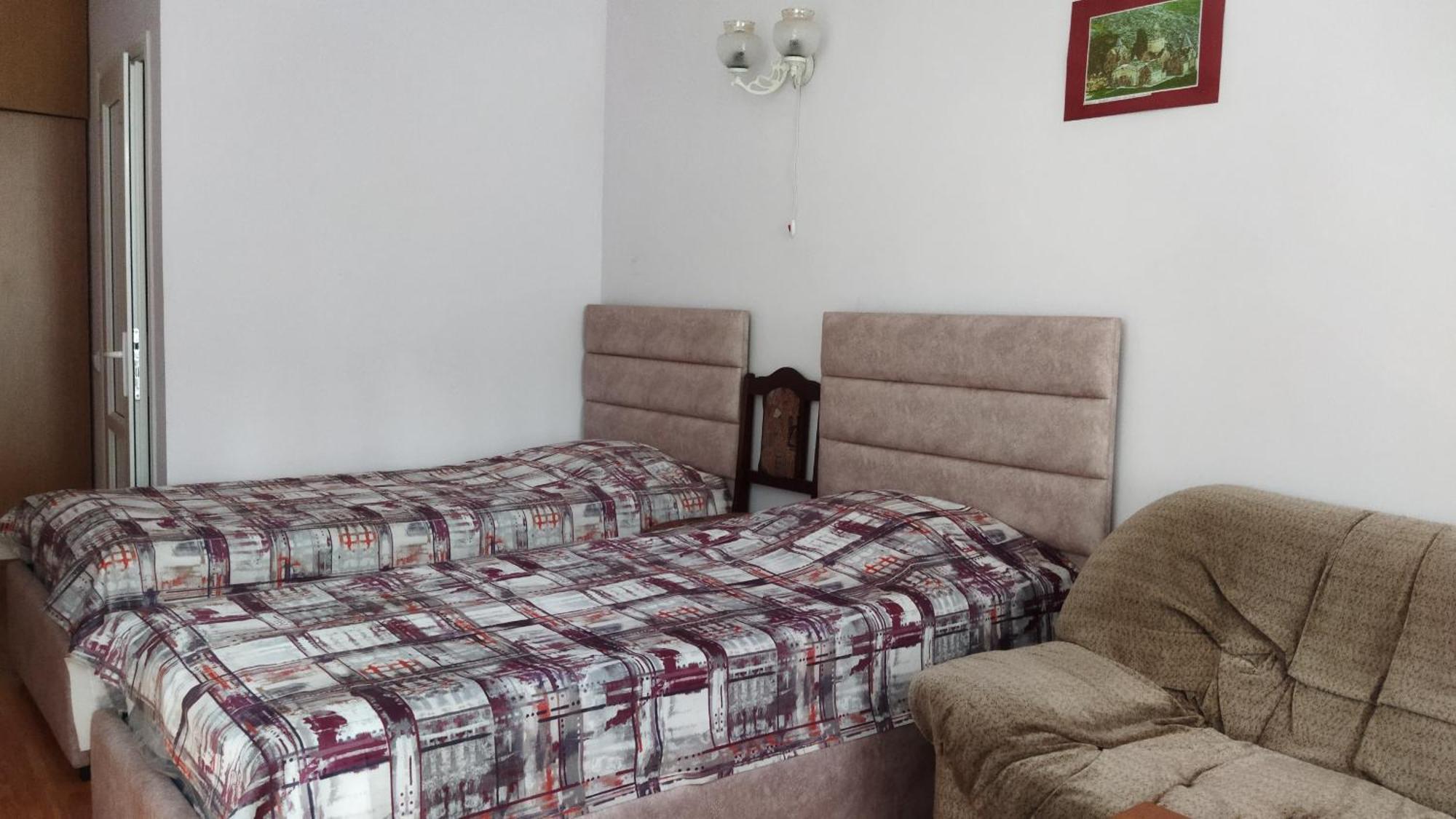 Asine Dilijan Bed and Breakfast Kamer foto